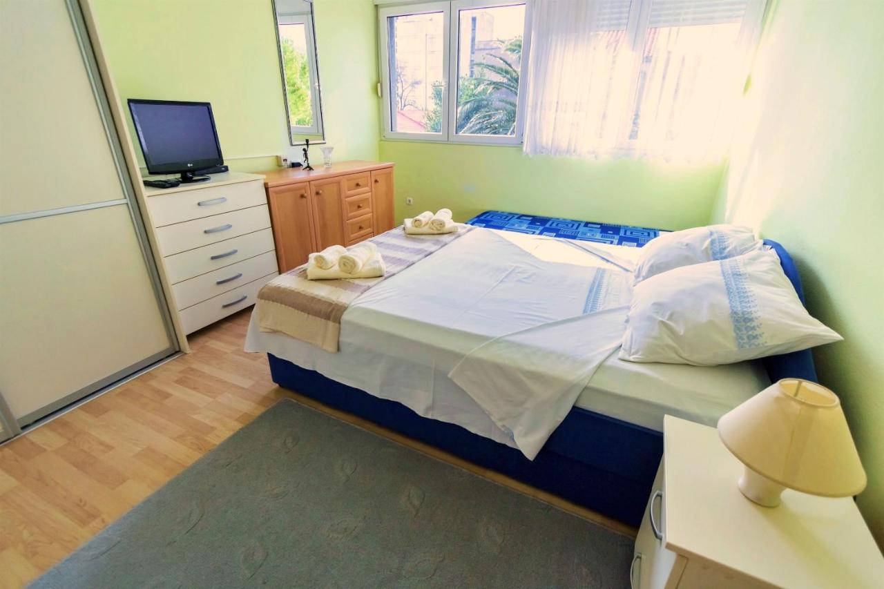 Apartment Anita Omiš Buitenkant foto