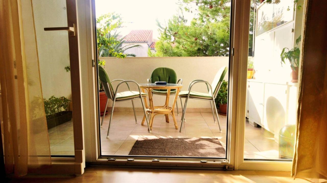 Apartment Anita Omiš Buitenkant foto
