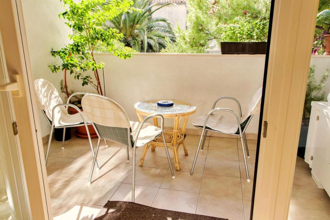 Apartment Anita Omiš Buitenkant foto
